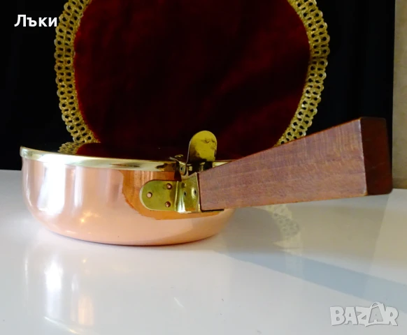 Меден съд за трохи,меден тиган с капак. , снимка 10 - Антикварни и старинни предмети - 50774355