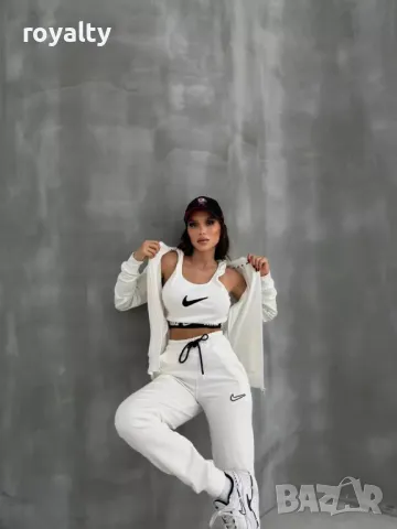 Nike дамски комплект от три части Различни цветове , снимка 18 - Комплекти - 49824468