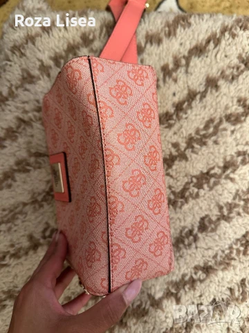 Чанта Guess, снимка 4 - Чанти - 50696920