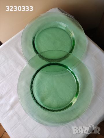 Стъклени цветни големи чинии , снимка 1 - Други - 45417313