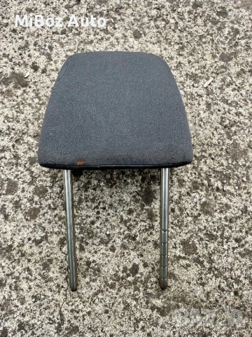 Подглавник Фолксваген Голф 5 6 VW Golf, снимка 2 - Части - 53775961