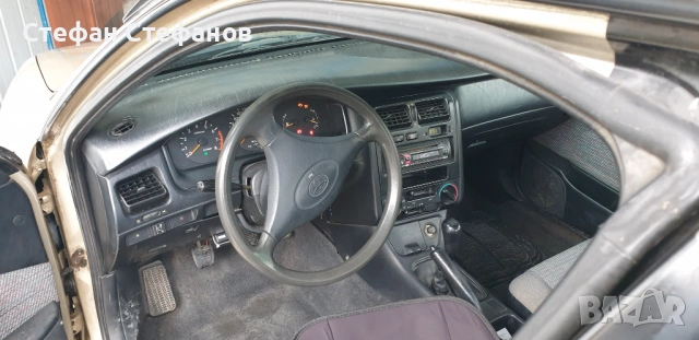 Toyota Carina 1.6XLi, снимка 4 - Автомобили и джипове - 53430929