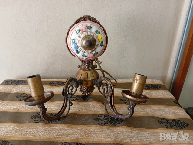 Винтидж аплик за стена