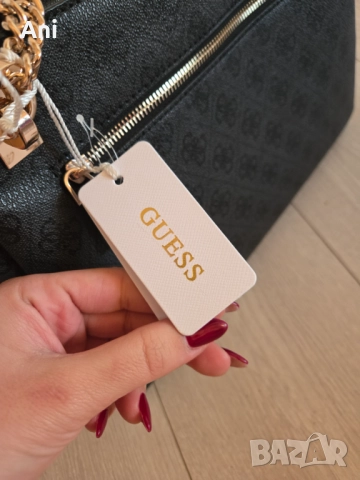 Оригинална дамска чанта GUESS , снимка 4 - Чанти - 52567609