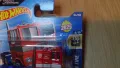 Hot Wheels Optimus Prime TRANSFORMERS, снимка 2