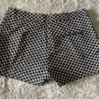 Панталонки H&M, снимка 2 - Къси панталони и бермуди - 45452480