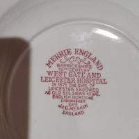 Английски порцеланови чинии и сосиери с маркировка, снимка 3 - Чинии - 45846190