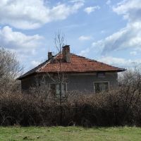 Продава къща гр. Златица област София., снимка 1 - Къщи - 45700269