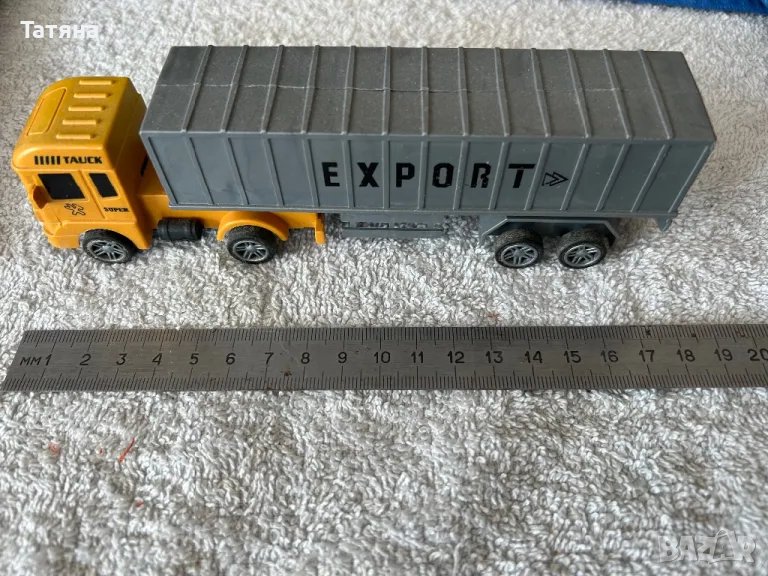 Играчка камион от пластмаса, снимка 1