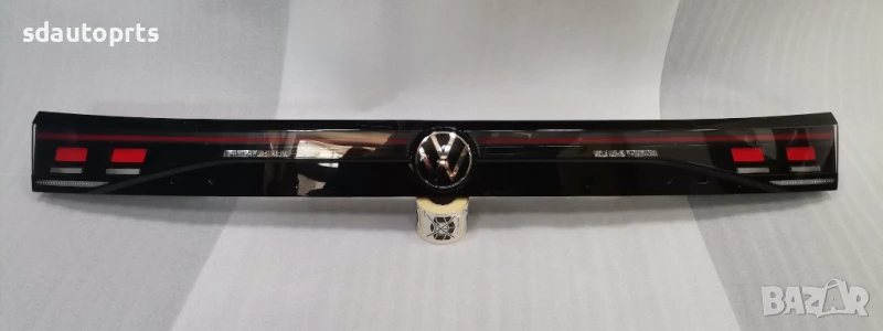 3J0945307 B C Нов Централен IQ Light Стоп VW Passat B9 Variant R Line, снимка 1