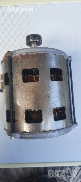 Мотор от пералня Indesit, снимка 1