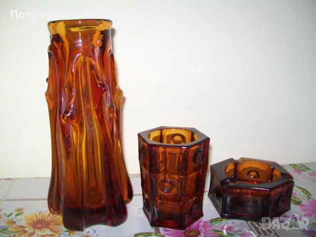 сет от 3 части - ваза, пепелник