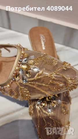 Златни официални обувки, снимка 2 - Дамски обувки на ток - 45608065