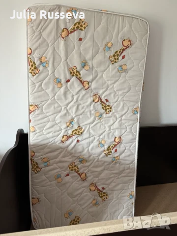 детско легло с люлеещ механизъм+матрак, снимка 8 - Бебешки легла и матраци - 51017379