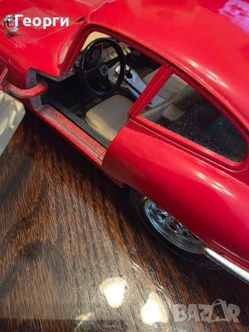 Jaguar E-Type Coupe 1961 1:18 Burago, снимка 4 - Колекции - 53690230