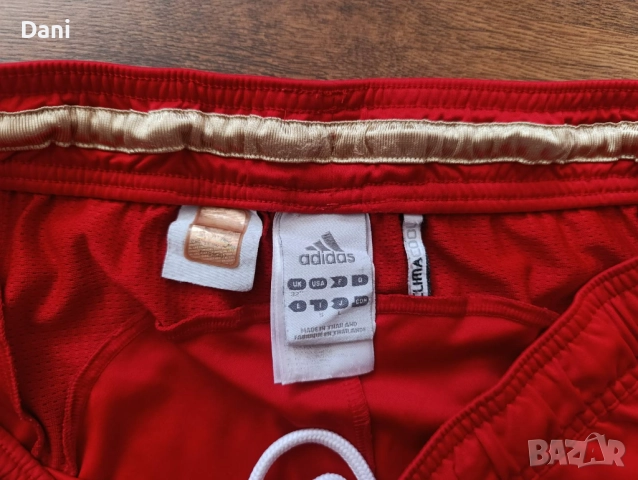 Adidas Liverpool 2010/2012 home къси панталони, снимка 4 - Спортни дрехи, екипи - 51702185