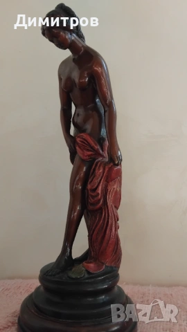 Красива скулптура на млада дама от бронз, снимка 3 - Антикварни и старинни предмети - 53831277