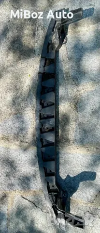 Подсилваща греда предна броня Фолксваген Голф 5 VW Golf, снимка 2 - Части - 50086044