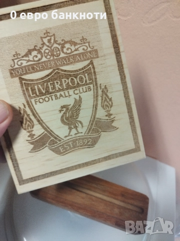 ДЪРВЕН ПЛАКЕТ „ЛИВЕРПУЛ“, снимка 3 - Фен артикули - 52186932