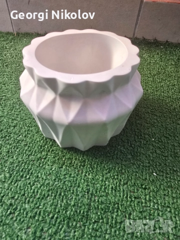 Гипсокерамични кашпи и фигурки, снимка 2 - Статуетки - 52663655