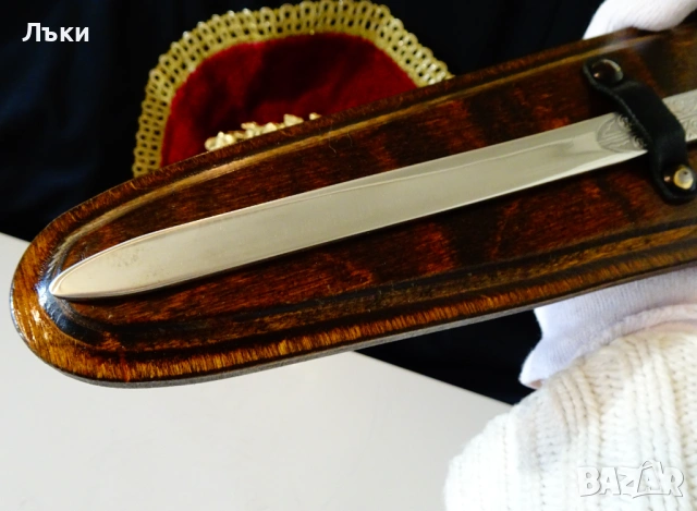 Италиански меч с дървена стойка La Balestra. , снимка 8 - Антикварни и старинни предмети - 53650441