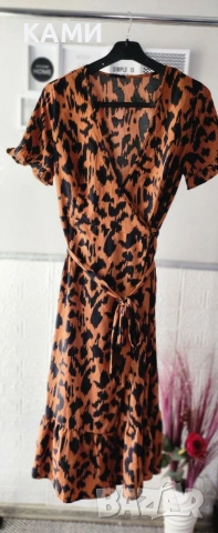 Рокля тип прегърни ме -S-M
