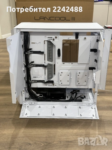 Продавам кутия Lian Li Lancool III RGB Mid-Tower TG White, снимка 8 - Захранвания и кутии - 53415073