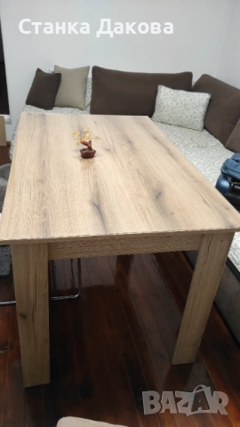 Маса и скрин дъб евок заедно се продават 