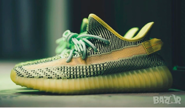 adidas Yeezy Boost 350 V2 „Yeezreel“  номер 43 1/3 оригинални маратонки 