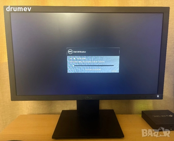 Монитор Dell E2020H, снимка 2 - Монитори - 52662659