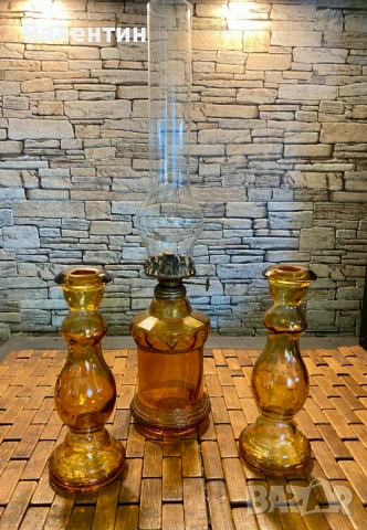 #0005# Комплект: Керосинова лампа и 2 свещника. Франция. Винтидж.