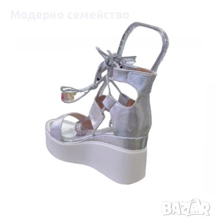 Дамски сандали в сребристо на платформа Small Swan, снимка 2 - Сандали - 46186165
