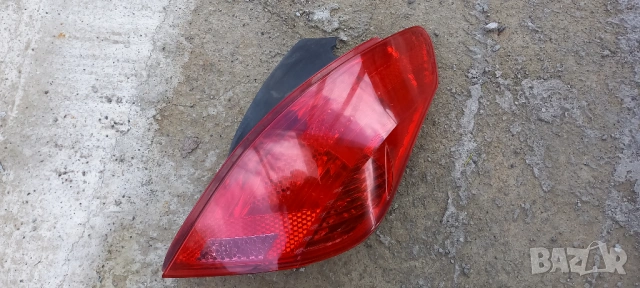 Десен стоп Peugeot 308, снимка 2 - Части - 54096379