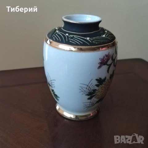 Порцеланова ваза, снимка 2 - Вази - 52162141