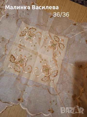 Бродирана покривка , снимка 5 - Гоблени - 52917830