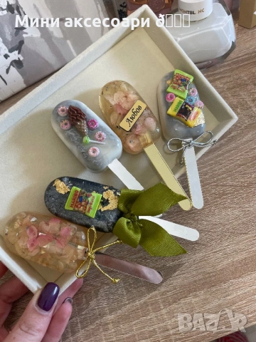 Дамска бутикова брошка , снимка 2 - Колиета, медальони, синджири - 53785192