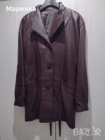 Стилно кожени яке (сако) от естествена мека кожа чисто ново донесено от чужбина.