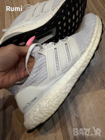 Оригинални маратонки Adidas UltraBoost 4.0! 42,5 н, снимка 4 - Маратонки - 51253684