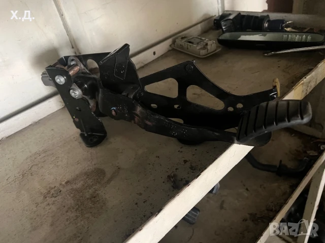 Планка с педал спирачка Рено Сценик 2004г 1.9дци 120коня , снимка 2 - Части - 51276680