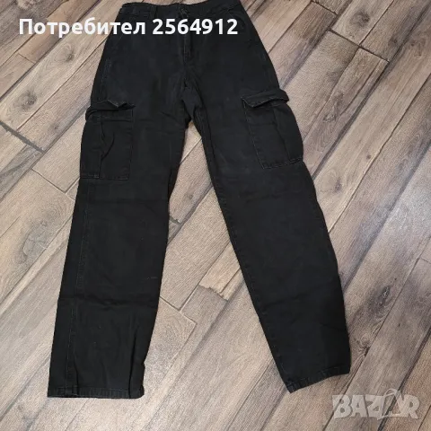 продавам дамски панталон на Bershka , снимка 1 - Панталони - 47199371