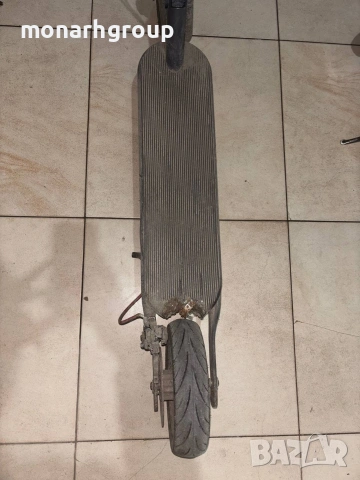 електрическа тротинетка Xiaomi + зарядно, снимка 5 - Друга електроника - 53701259