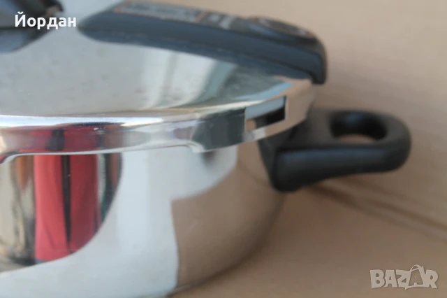 Немска тенджера под налягане ''WMF'' , снимка 3 - Съдове за готвене - 50584980