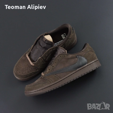 Обувки Air Jordan 1 Travis Scott Velvet Brown, снимка 9 - Маратонки - 53399617