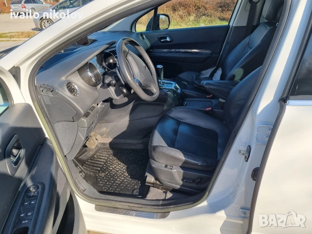 пежо 5008 , снимка 8 - Автомобили и джипове - 53344572