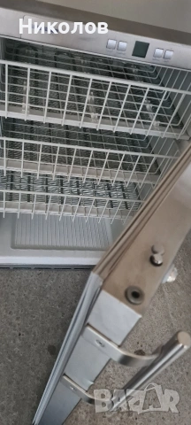 Професионален Фризер за вграждане под плот Liebherr GGU 1550 Premium, 133 л, H 83 cm, Inox, снимка 4 - Хладилни витрини и фризери - 54007165