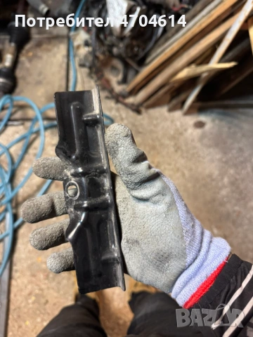 Стойка(планка) за закрепване на акумолатора на Мерцедес Mercedes само за 20Eur. 2126280041, снимка 2 - Части - 53196391