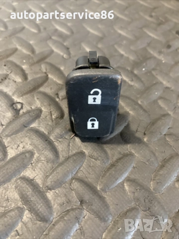 Бутон за централен заключващ механизъм за Volvo C70 2.4 БЕНЗИН (2008) 30773333