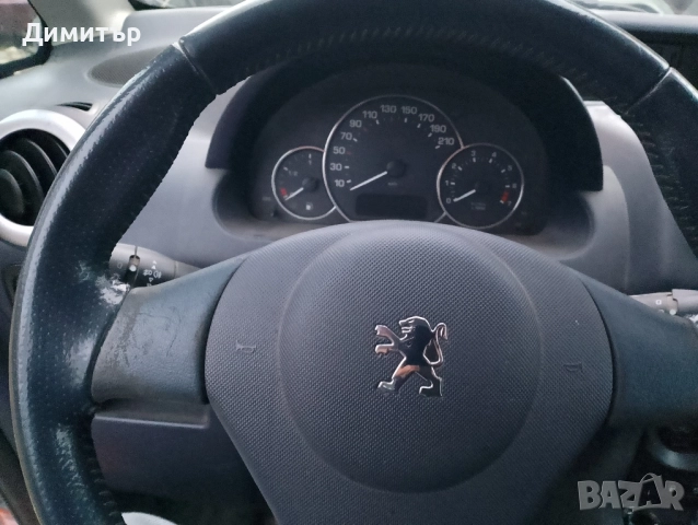 Продавам Peugeot 1007 мини ван на части 1.4 бензин 2005 год.Всичко по колата е налично., снимка 3 - Части - 52295790