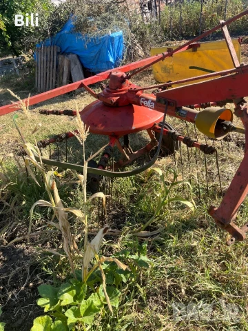 Немски роторен сеносъбирач , снимка 2 - Селскостопанска техника - 51154525