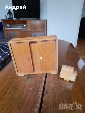 Стара детска играчка гардероб #3